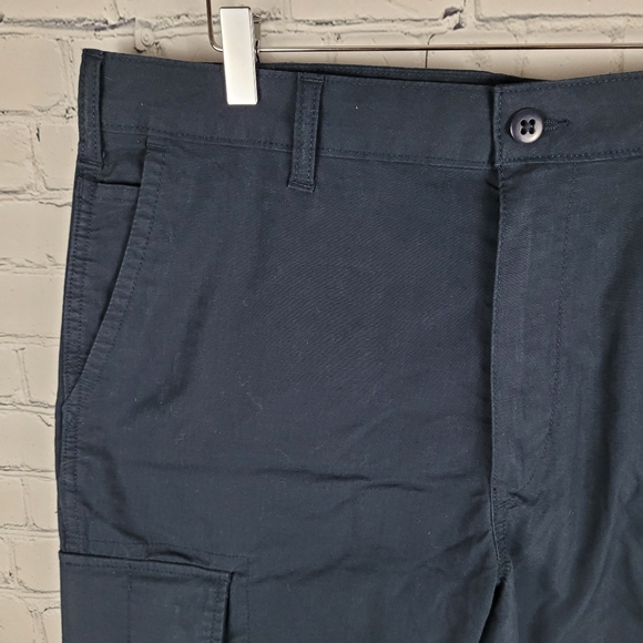AMERICAN EAGLE | flat front cargo pants - Picture 3 of 8